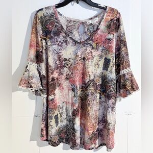 Elegant Multicolor Paisley Blouse with Flared Sleeves
